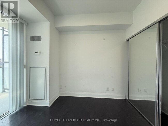 Building Photo - 2803-65-665 St Mary St