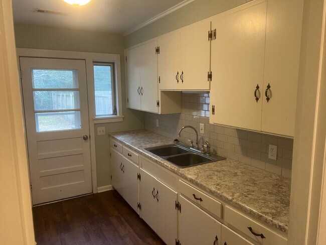 Foto del edificio - 1267-1267 Harton St