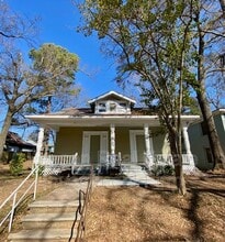 Building Photo - 546 Dalzell St