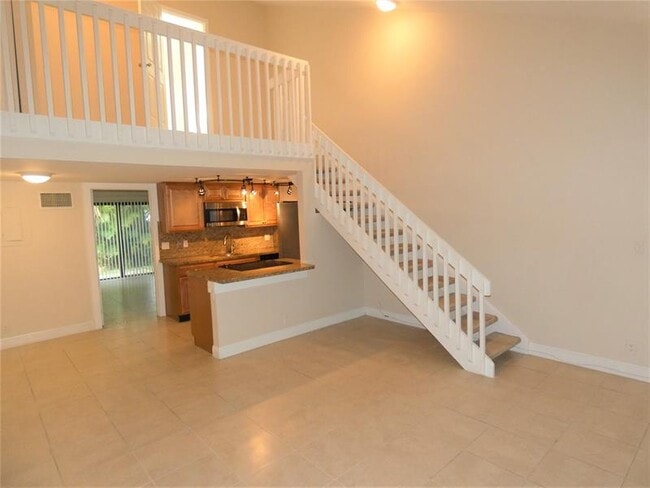 Building Photo - 1455 Holly Heights Dr