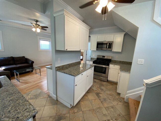 Foto del edificio - 6 br, 2 bath House - 419 N Ingalls St