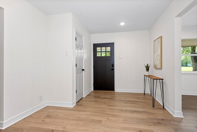 Foto del edificio - 3014 Inland Rd