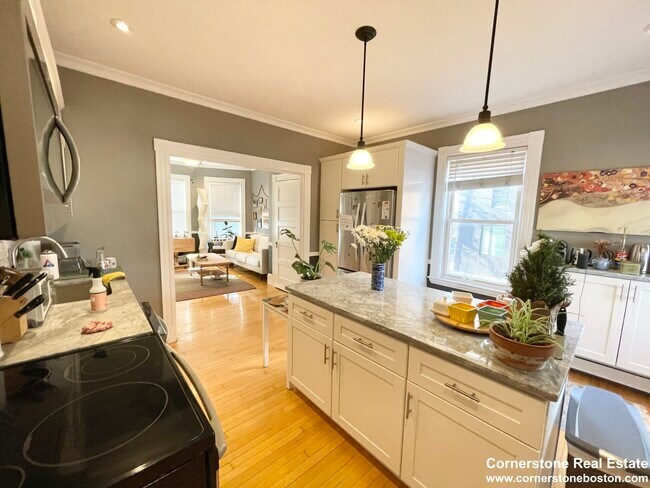 Foto del edificio - 76 Parker Hill Ave