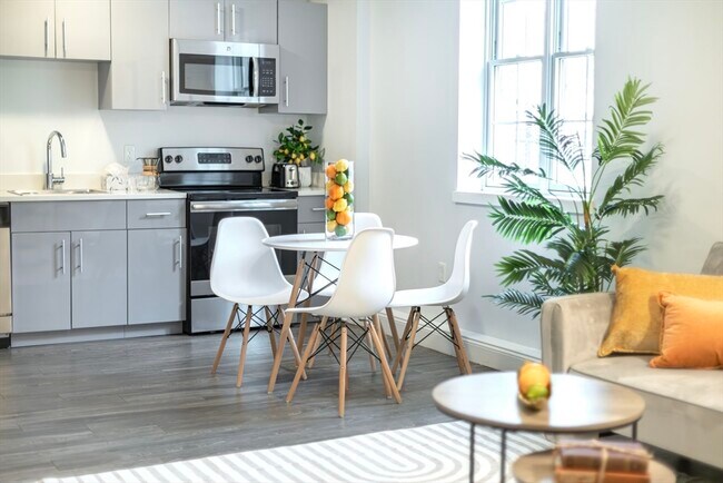 Building Photo - 1505 Commonwealth Ave