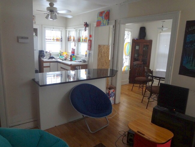 Foto del edificio - 918 25th Ave SE