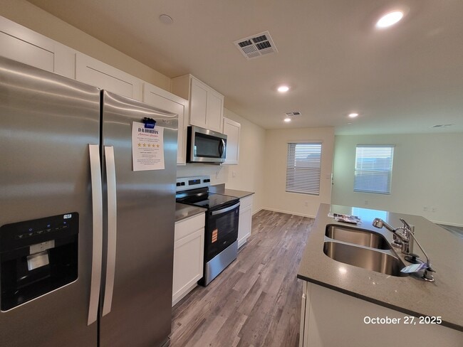 Foto del edificio - 4943 Fern Mesa Ave