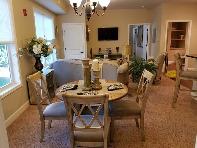 Foto del edificio - Hardwood Manor - Senior 55+