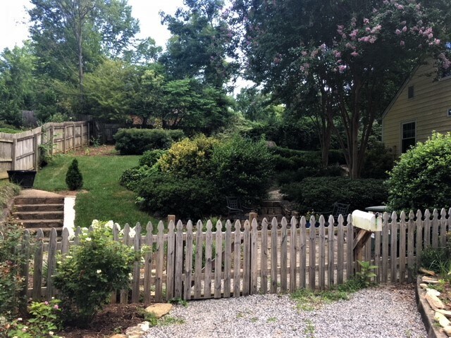 Building Photo - AVAILBLE NOW TO VIEW/LEASE! Classic Ardmor...