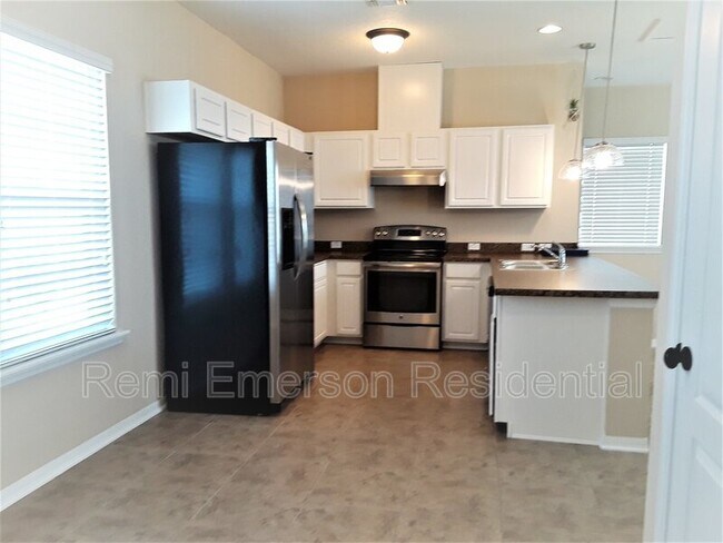 Building Photo - 13703 Heaney Ave