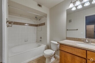2 BR, 2 BA (Geneva) - 994 SF - Borgata Condominiums