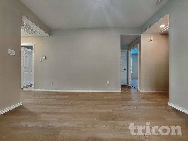Building Photo - 17552 Rosewood Manor Ln
