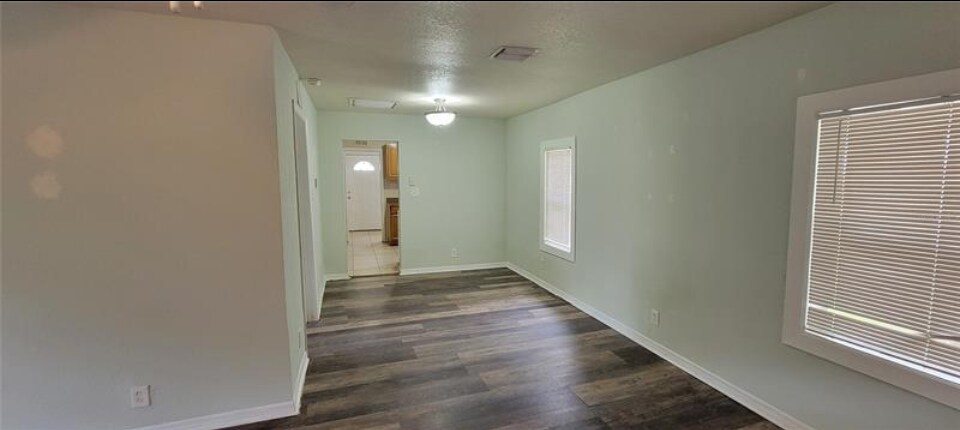 Foto principal - 8520 N Brooks St