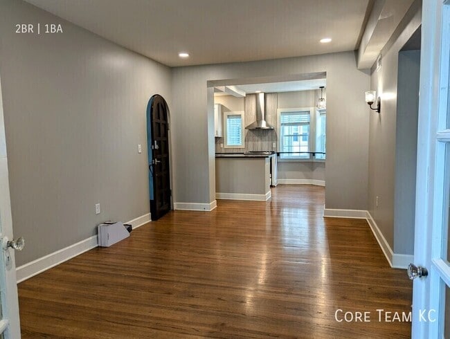 Building Photo - 920 Ward Pkwy