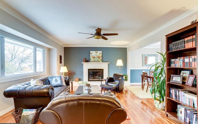 Building Photo - 5811 Sable Dr