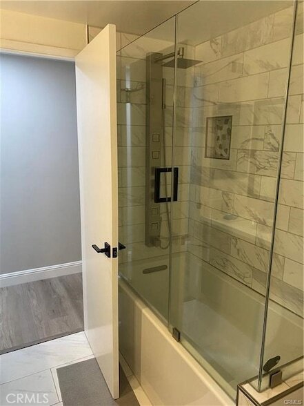 Foto del edificio - 2020 Oakland Hills Dr