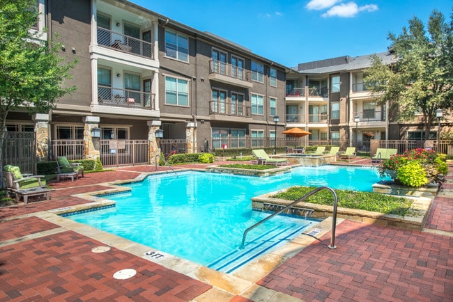 Building Photo - Bowen on Henderson