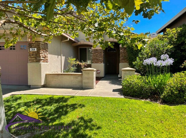 Foto del edificio - Beautiful Folsom! 3 Bed 2 Bath 1,468 Sq. Ft. Empire Ranch Home in Folsom