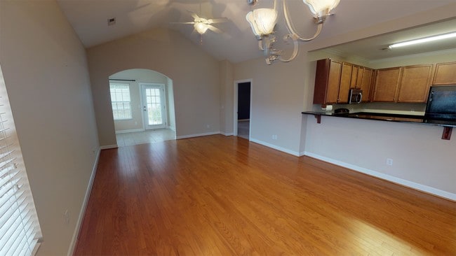 Building Photo - 1695 Grand Springs Dr