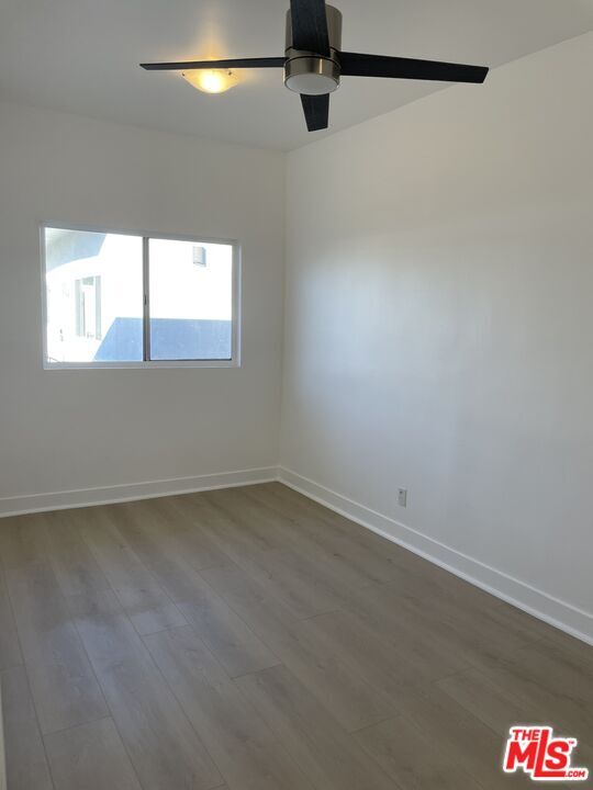 Foto del edificio - 5360 Kester Ave
