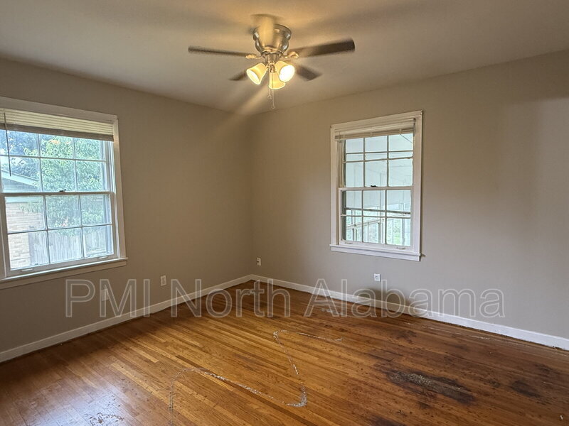 Foto del edificio - 3206 Bayless Dr SW