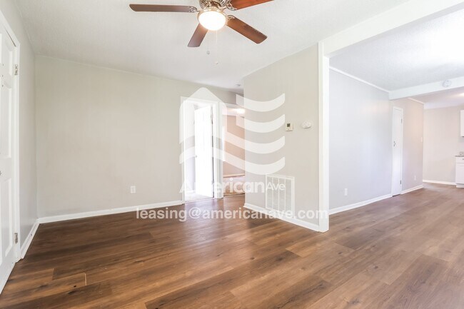 Foto del edificio - 18610 Crystal Valley Rd