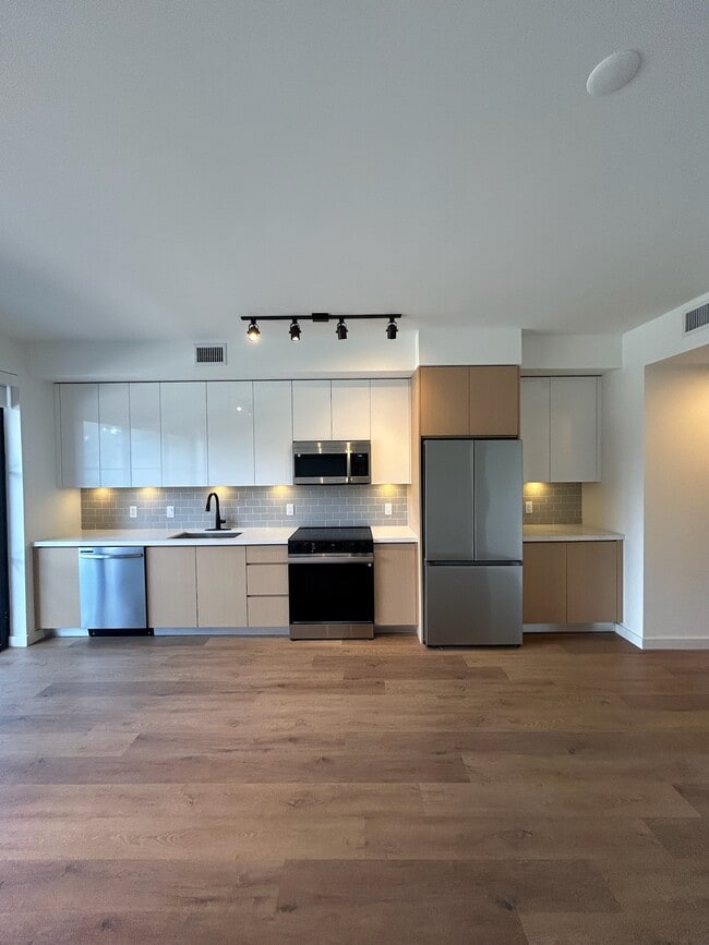 Foto del edificio - 1625 NE 124th St