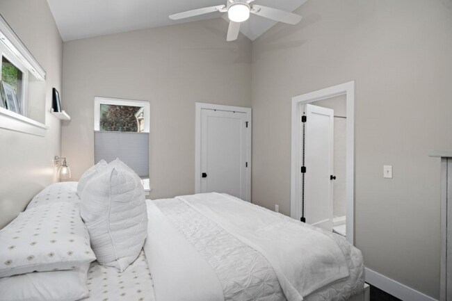 Foto del edificio - 419 S 3rd St W