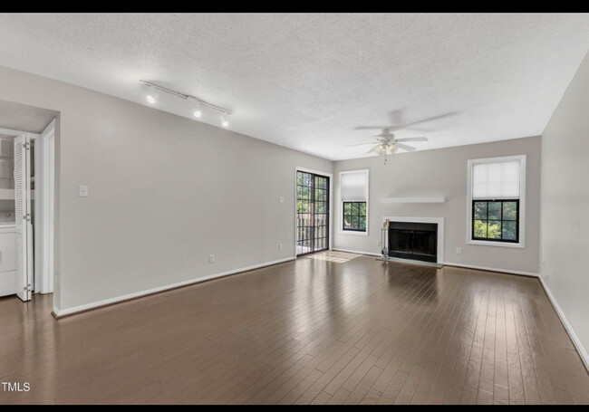 Building Photo - 3706 Chimney Ridge Pl