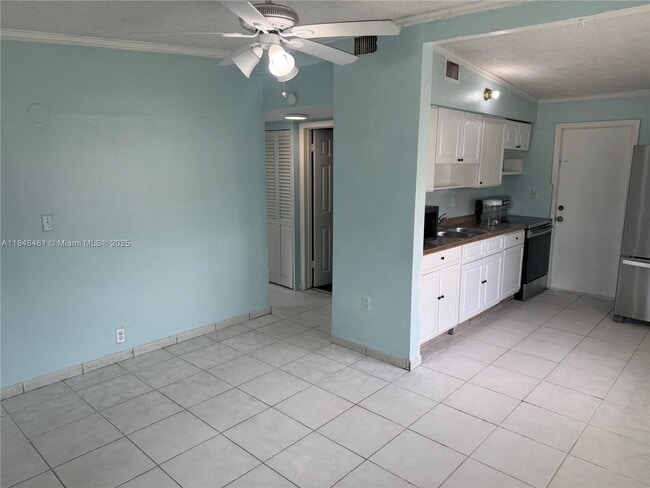 Foto del edificio - 2130 Rutland St
