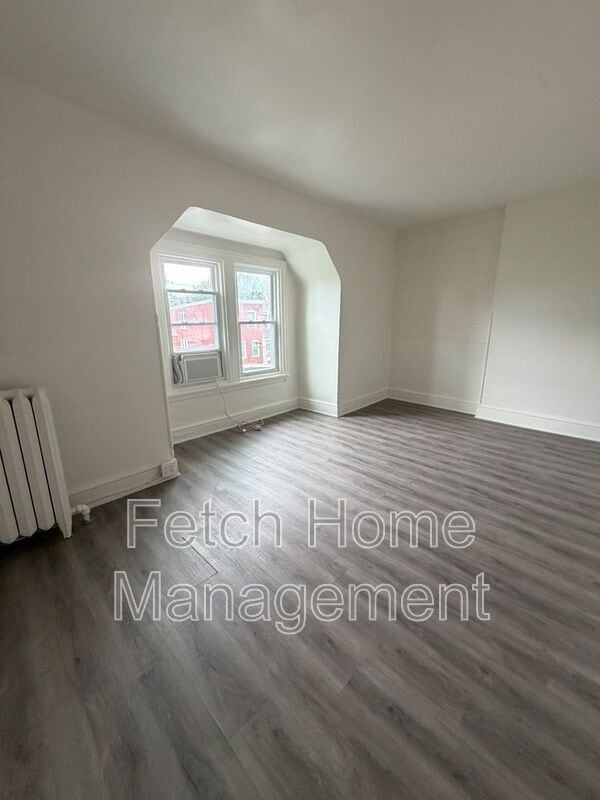 Building Photo - 441 W Orange St