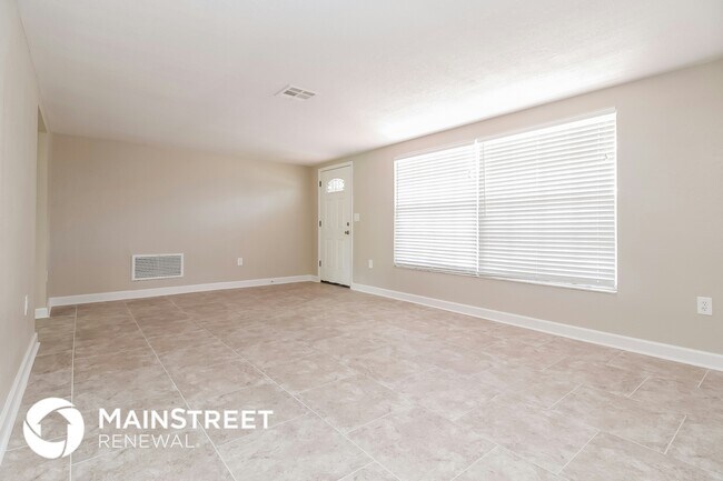 Foto del edificio - 7824 Cherrytree Ln