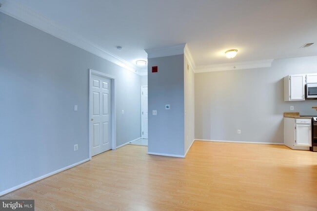 Building Photo - 1601 Spring Gate Dr