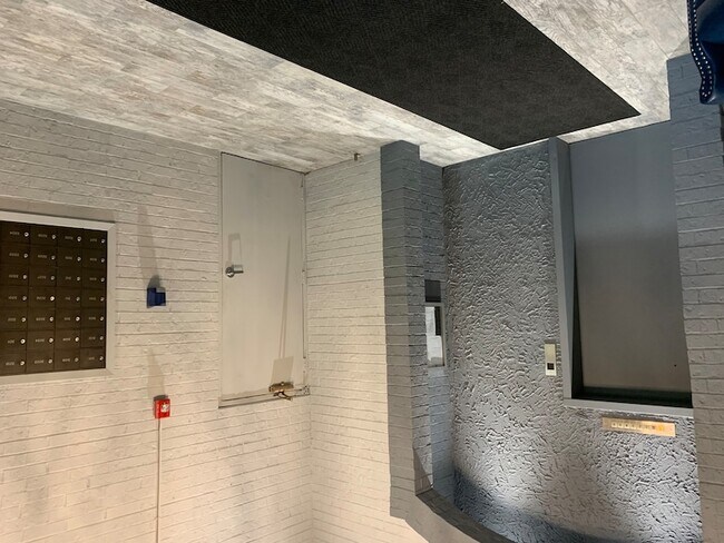 Foto del edificio - 375 Plum Creek Dr