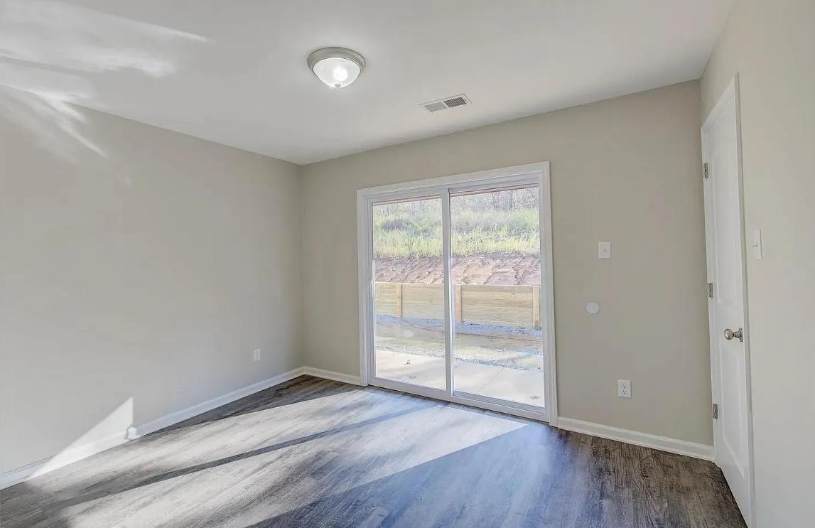 Building Photo - 214 Poplar St