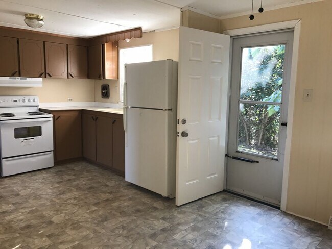 Foto del edificio - 2628 Rocky Branch Rd