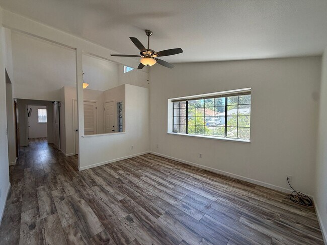 Building Photo - 243 Rio Mesa Ct