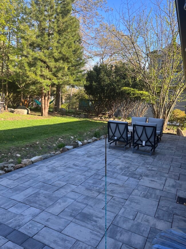 Building Photo - 596 Dell Rd