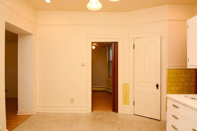 Foto del edificio - 2825 W Shakespeare Ave