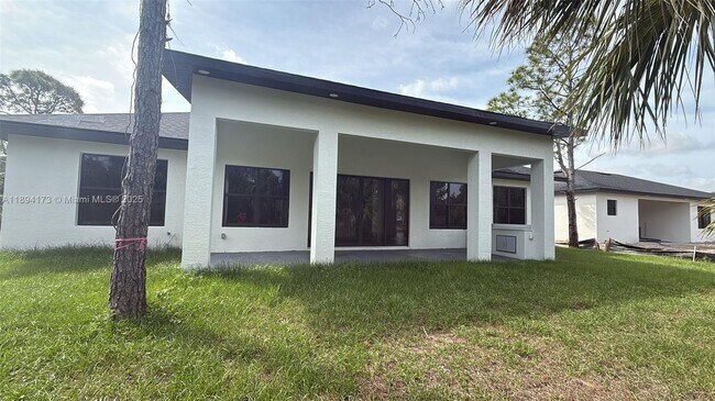 Building Photo - 241 Pembroke Dr