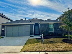 Building Photo - 6122 Heron Dr