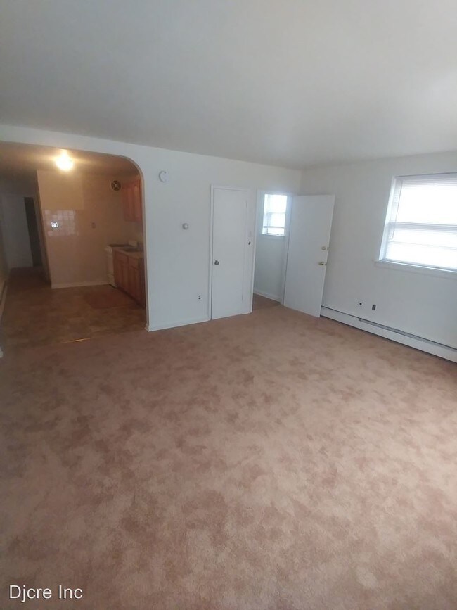 Building Photo - 543 Glenview St