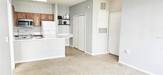 Building Photo - 8103 Lillies Way
