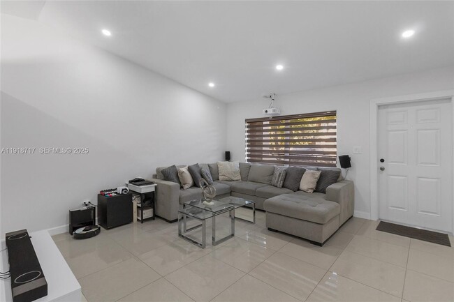 Foto del edificio - 4456 SW 136th Pl