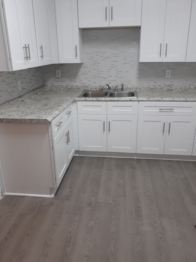 Photo - Contact Us About Move In Specials! Huge 2 ... House