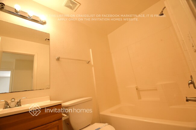 Foto del edificio - 2222 W Bowker St