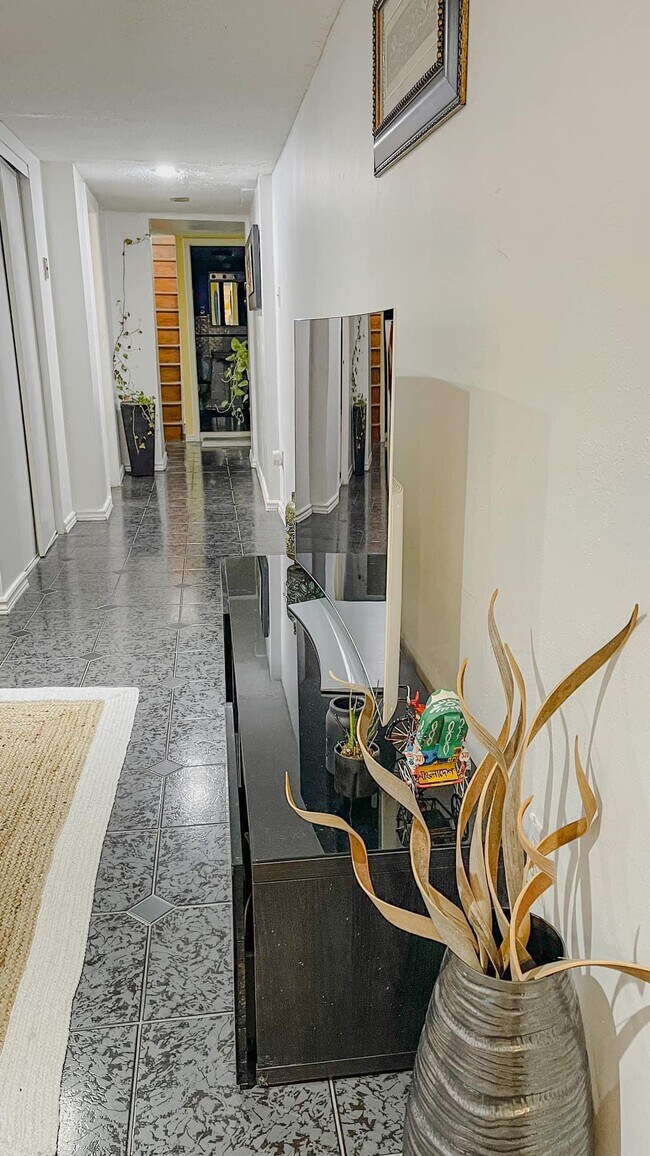 Photo du bâtiment - 700 Brock Av