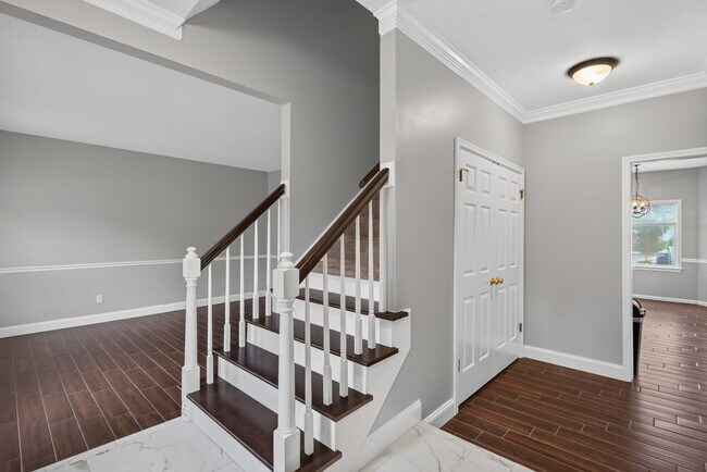 Foto del edificio - 898 Gunston Ct