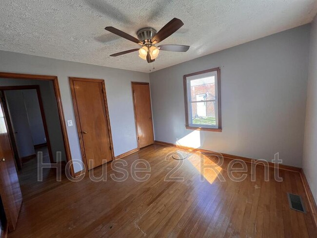 Foto del edificio - 1702 W Copeland St