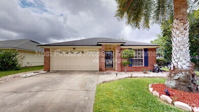 Building Photo - 11201 Wandering Oaks Dr