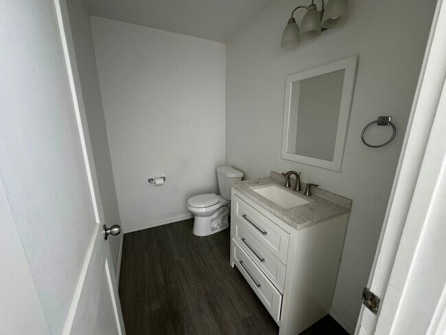 Foto del edificio - 2813 W Marina Dr